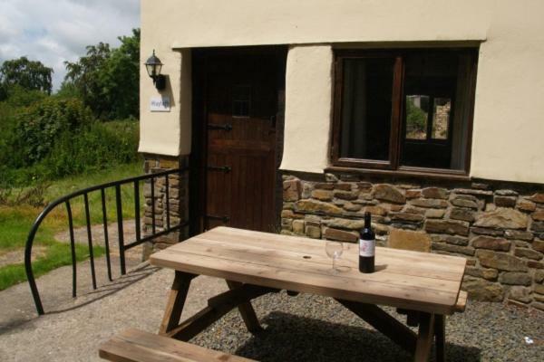 Hayloft Cottage Merton  Exterior photo
